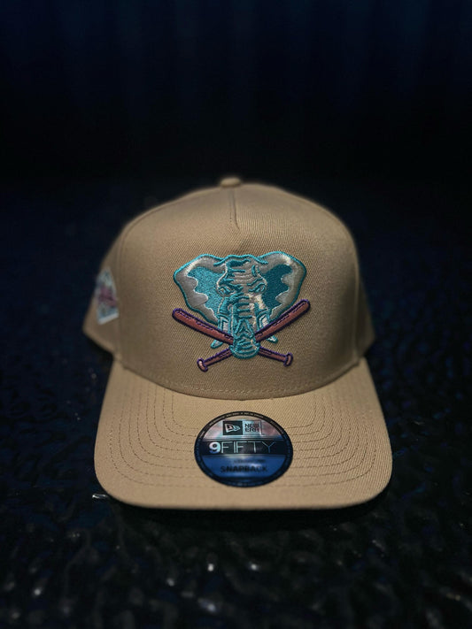 GORRA NEW ERA OAKLAND ATHLETICS BEIGE SNAPBACK