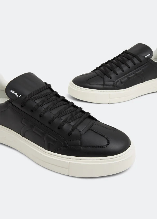 Salvatore Ferragamo Men´s Born Gancini Leather Black