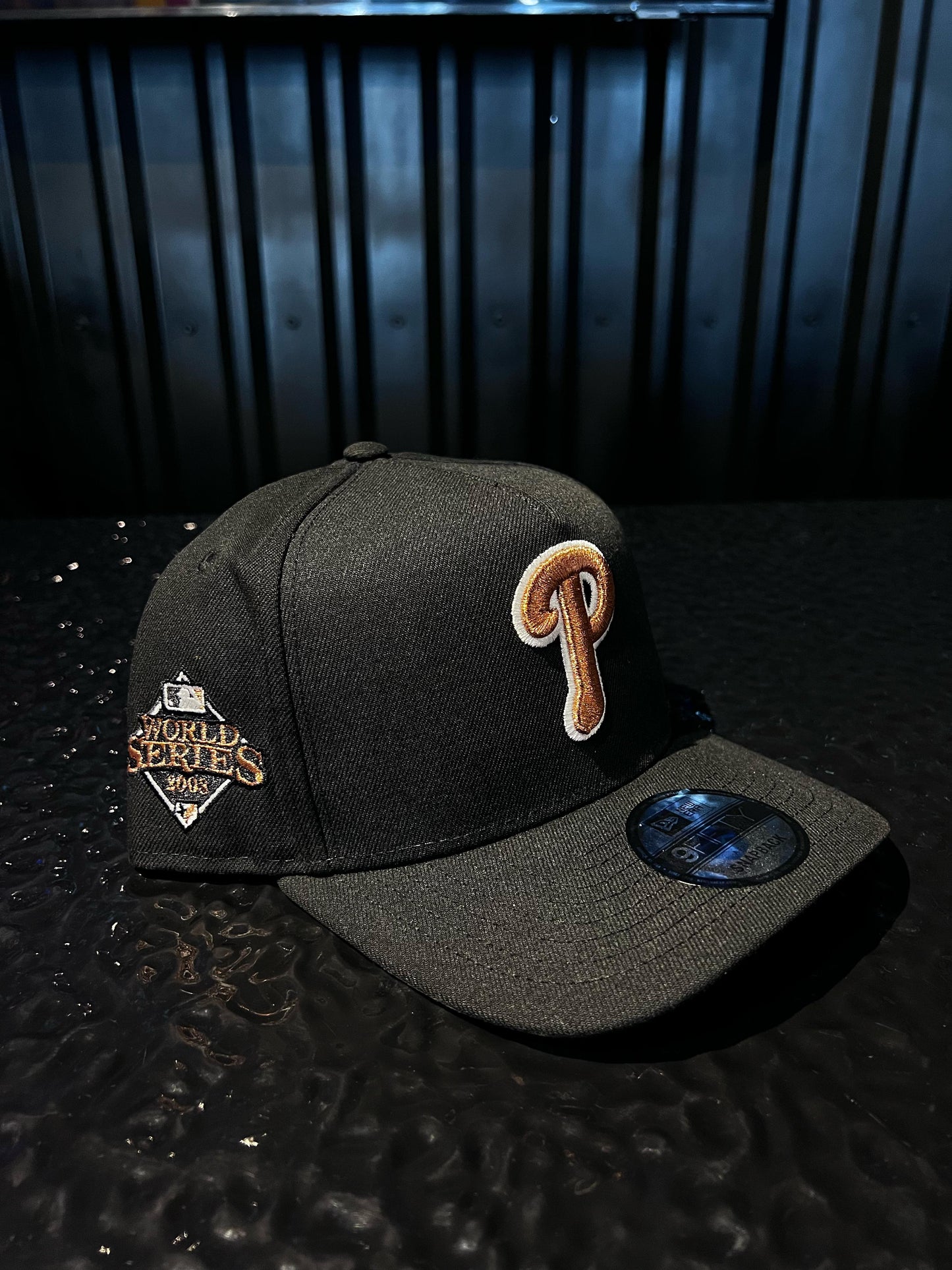 GORRA NEW ERA PHILLIES WORL SERIES BLACK BRONZE SNAPBACK