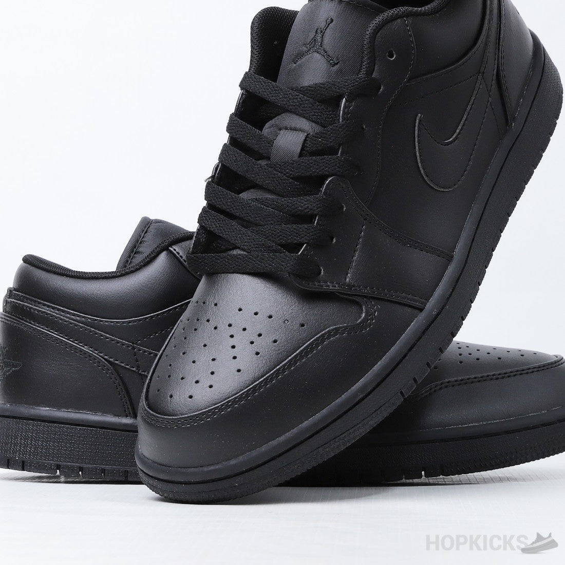 Air Jordan 1 Low Triple Black (2022)
