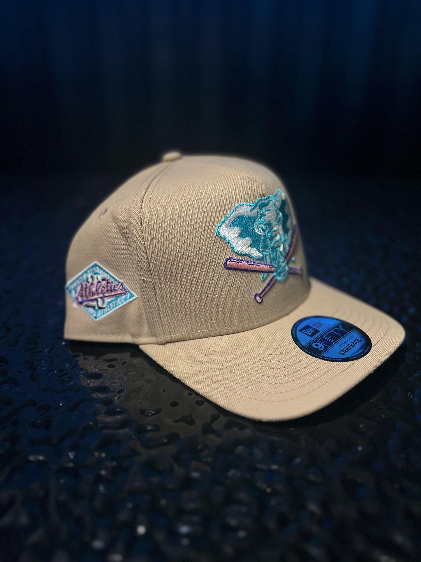 GORRA NEW ERA OAKLAND ATHLETICS BEIGE SNAPBACK