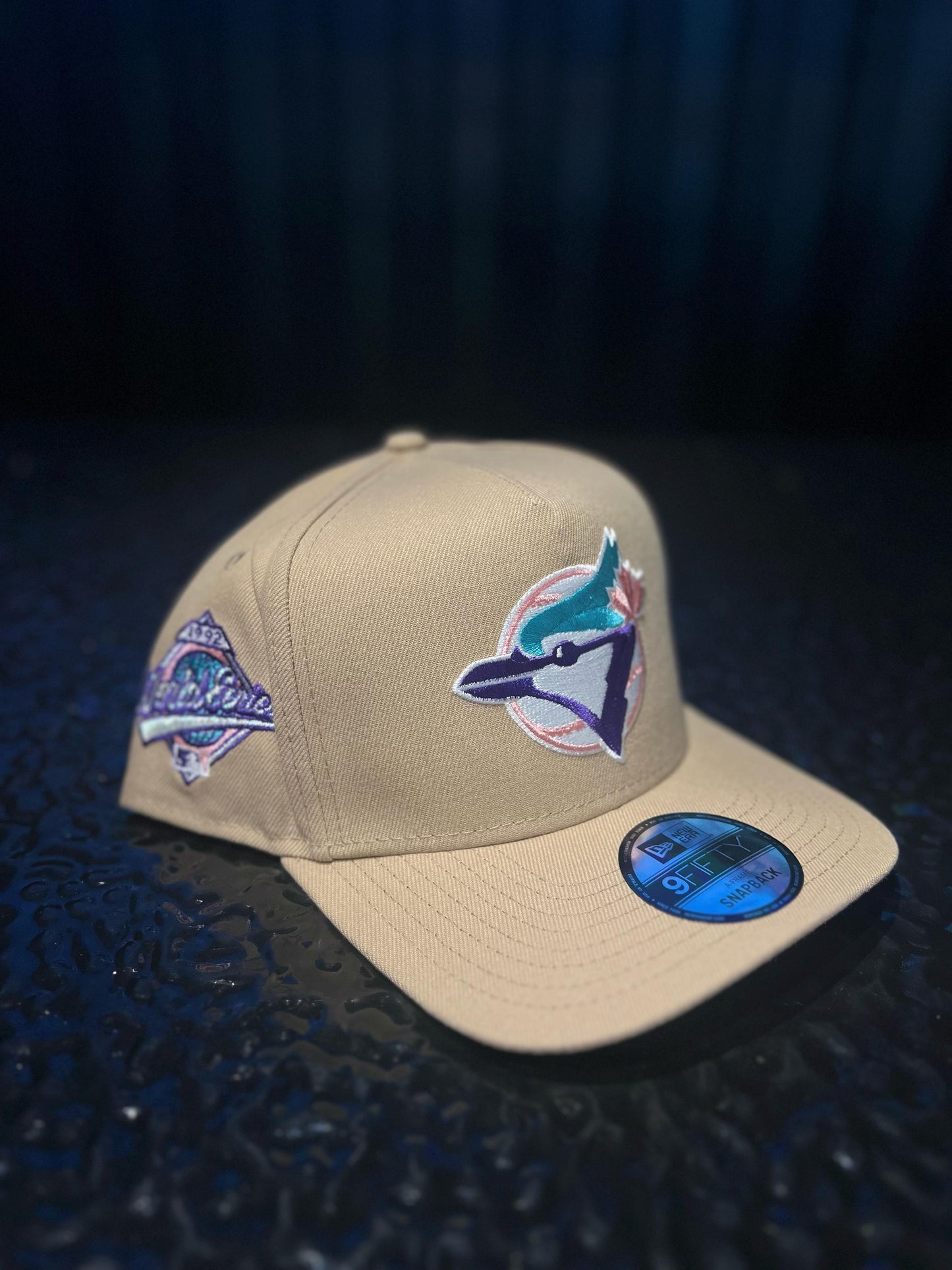 GORRA NEW ERA BLUE JAYS BEIGE SNAPBACK