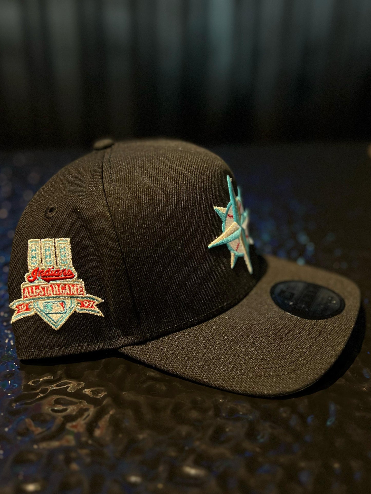 GORRA NEW ERA INDIANS CROSS BLACK BLUE SNAPBACK