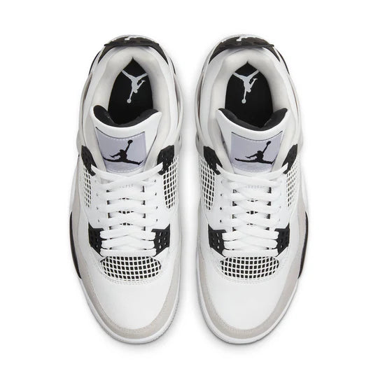 Air Jordan 4 Retro Military Black (Seminuevo)