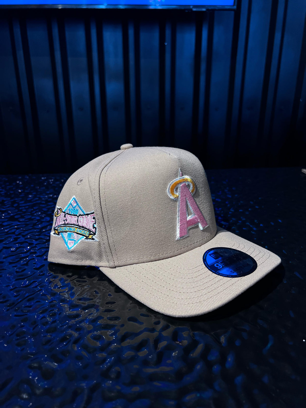 GORRA NEW ERA ANGELS STAR GAME BEIGE PINK SNAPBACK