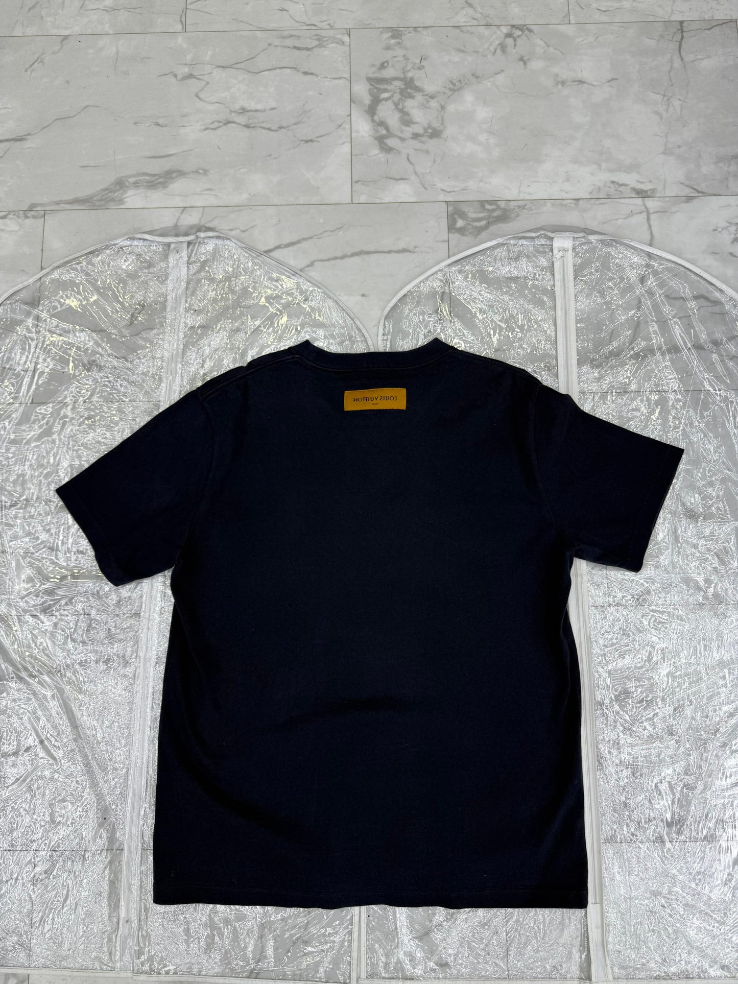 Louis Vuitton T-Shirt front Logo (preloved)