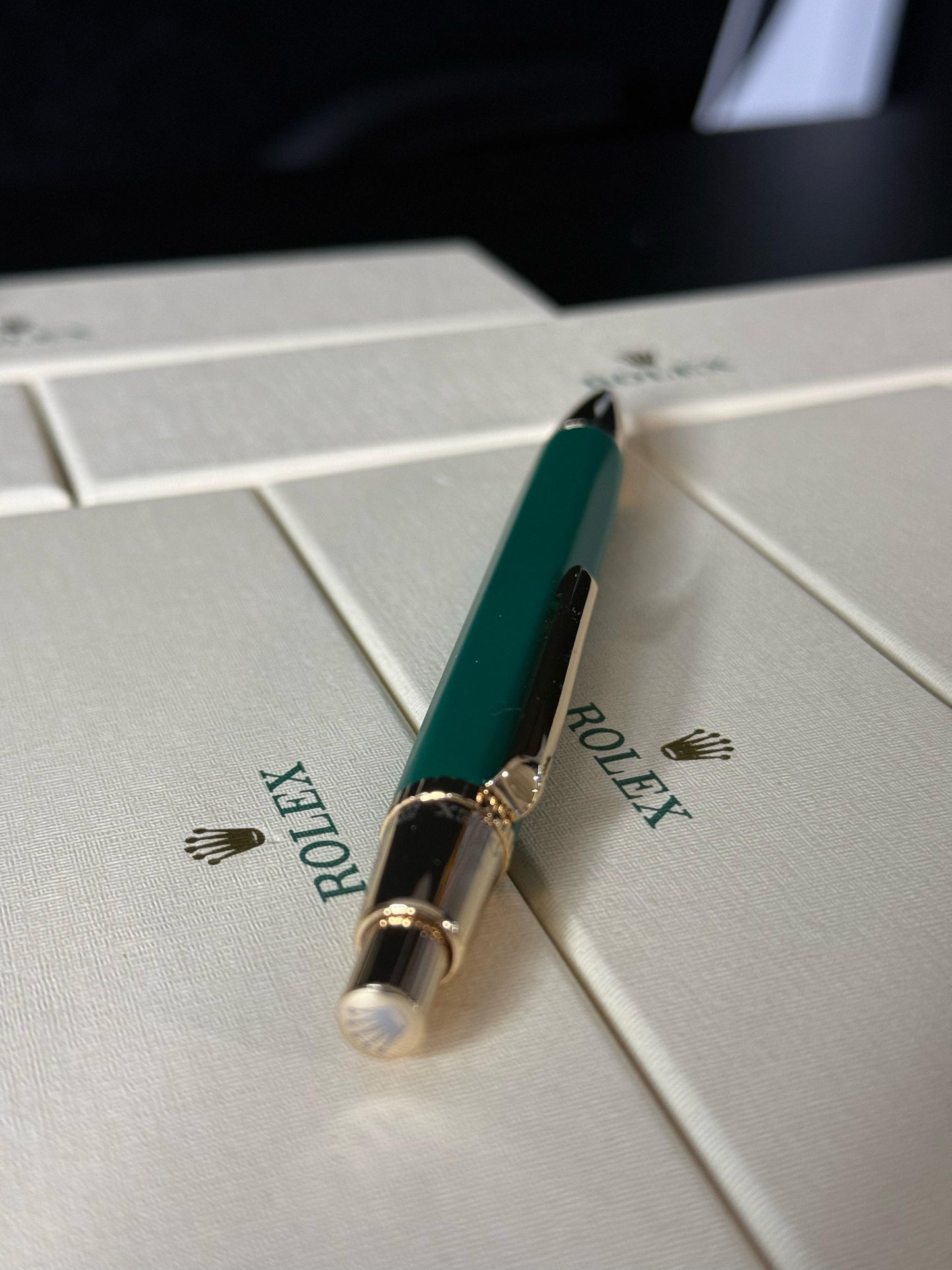 ROLEX PLUMA OLIVE BIG BUTTON