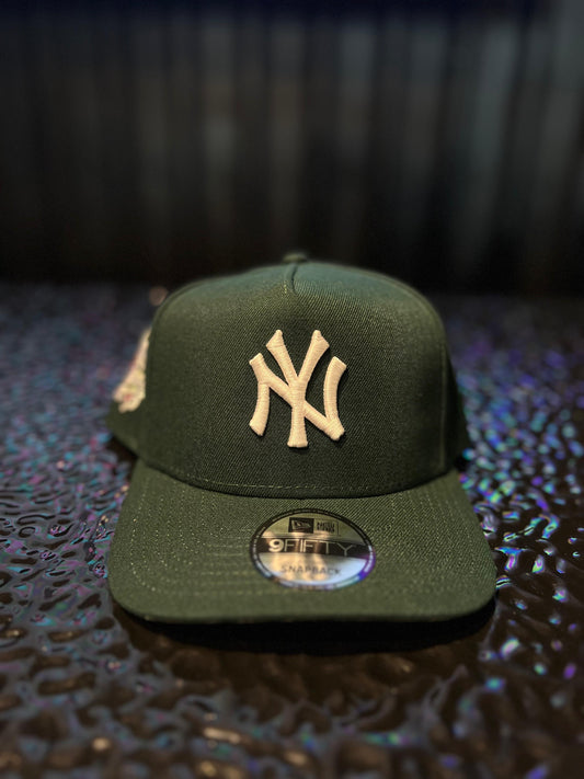 GORRA NEW ERA NY YANKEES 1999 GREEN SNAPBACK