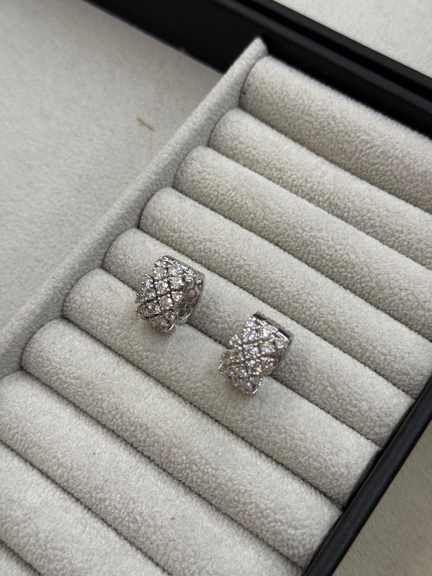 Aretes de diamantes oro 14k