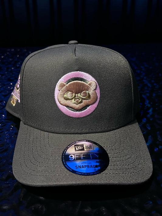 GORRA NEW ERA CUBS 90' GREEN PINK SNAPBACK
