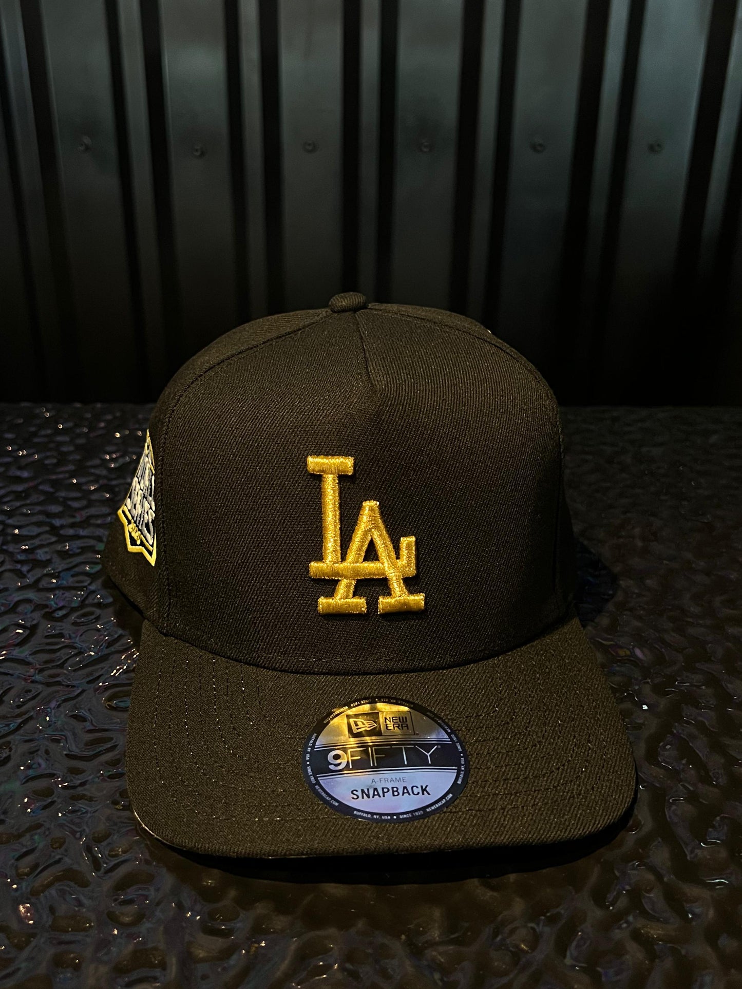 GORRA NEW ERA LOS ANGELES WORLD SERIES 2020 GOLD BLACK SNAPBACK