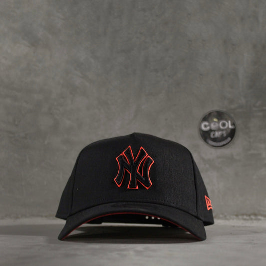GORRA NEW ERA YANKEES BLACK RED ADJUSTABLE