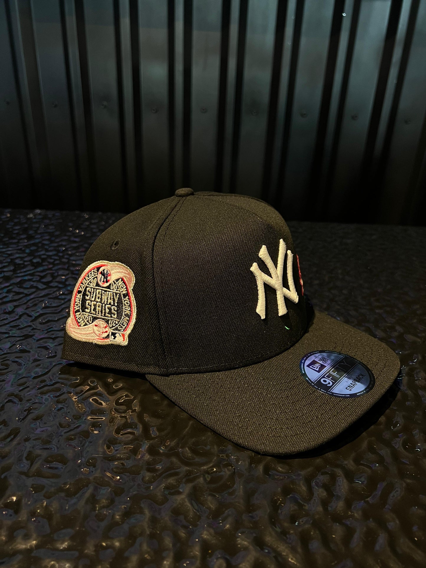 GORRA NEW ERA YANKEES ROSE SUBWAY SERIES BLACK SNAPBACK
