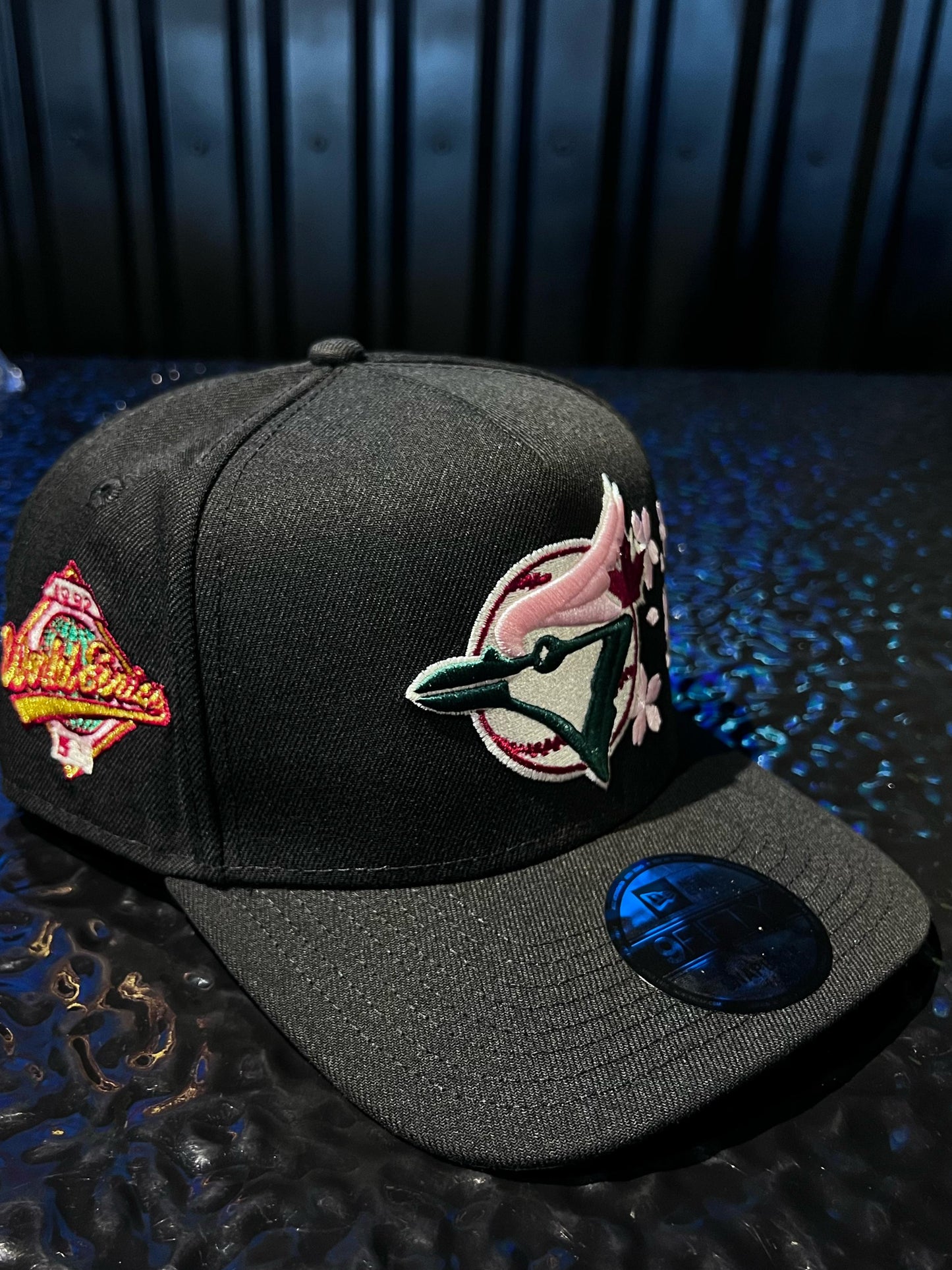 GORRA NEW ERA CARDINALS WORLD SERIES BLACK PINK FLOWERS SNAPBACK