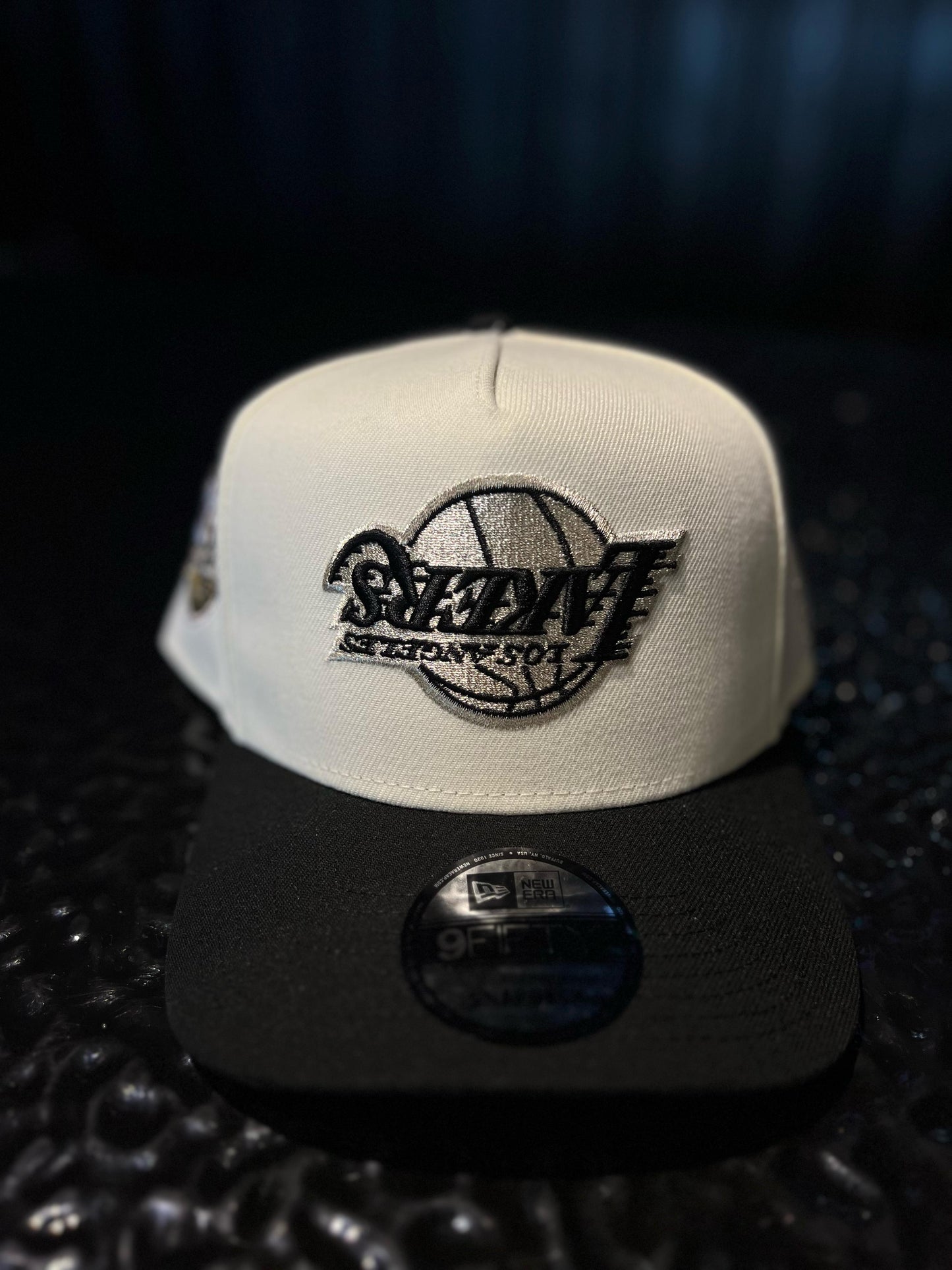 GORRA NEW ERA LAKERS INVERSE BEIGE SNAPBACK