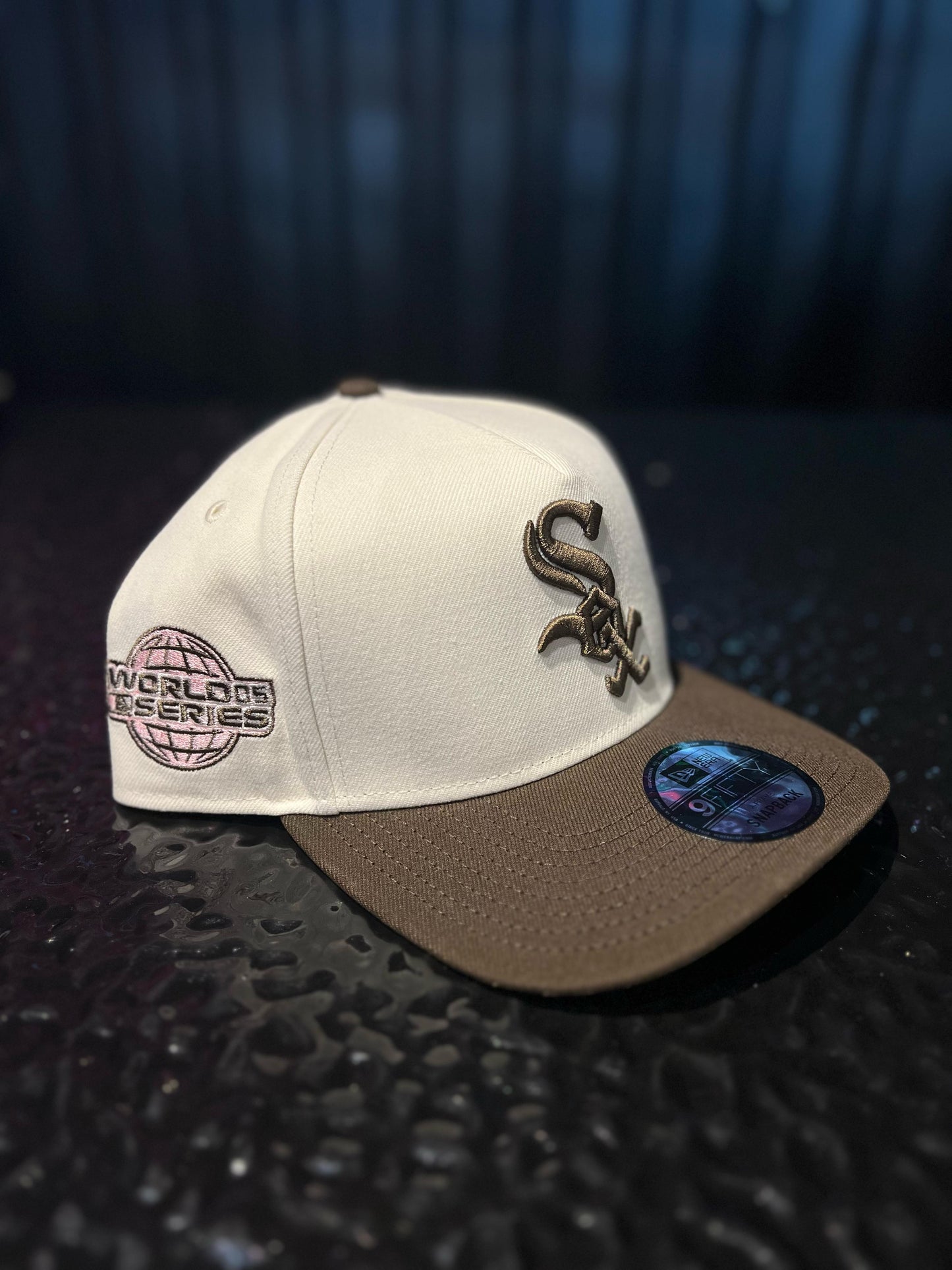 GORRA NEW ERA WHITE SOX WORLD SERIES BROWN SNAPBACK