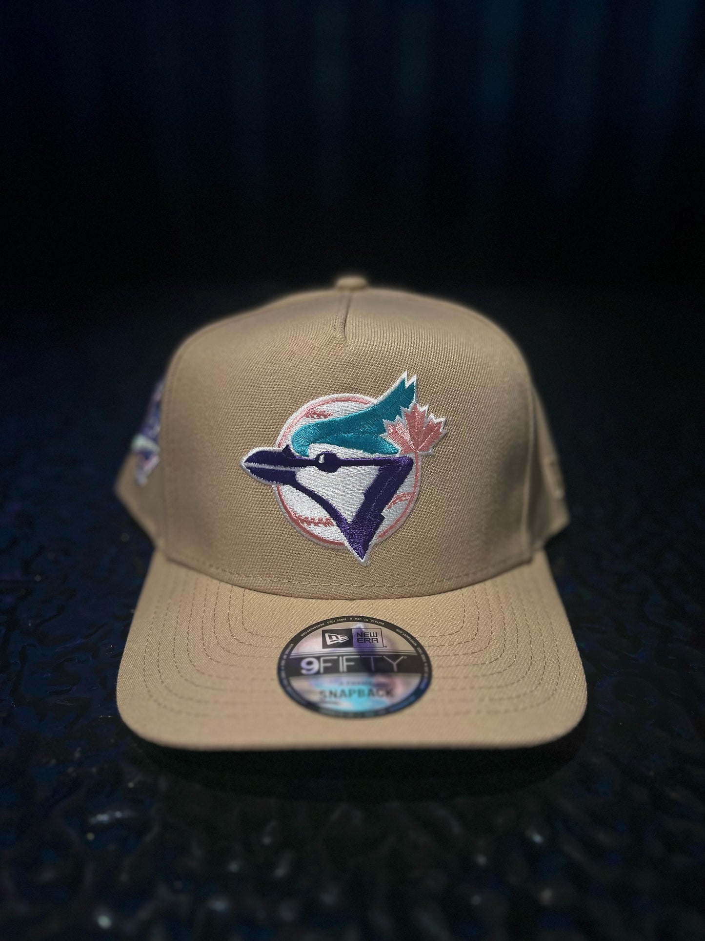 GORRA NEW ERA BLUE JAYS BEIGE SNAPBACK