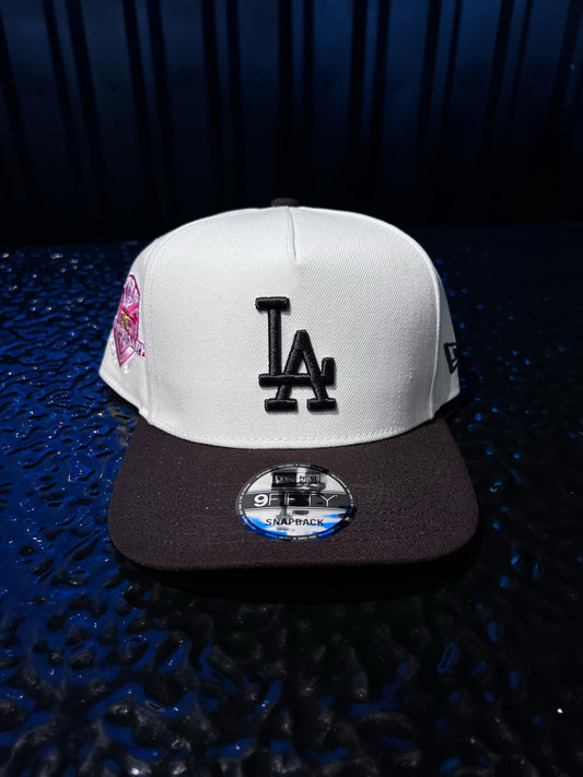 GORRA NEW ERA DODGERS 50TH PINK BEIGE BROWN SNAPBACK