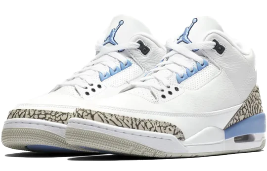 Air Jordan 3 Retro UNC (2020)SEMINUEVO