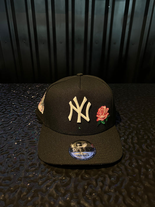 GORRA NEW ERA YANKEES ROSE SUBWAY SERIES BLACK SNAPBACK