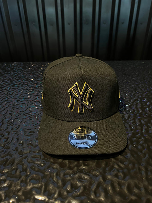 GORRA NEW ERA YANKEES GOLD 1936 BLACK SNAPBACK