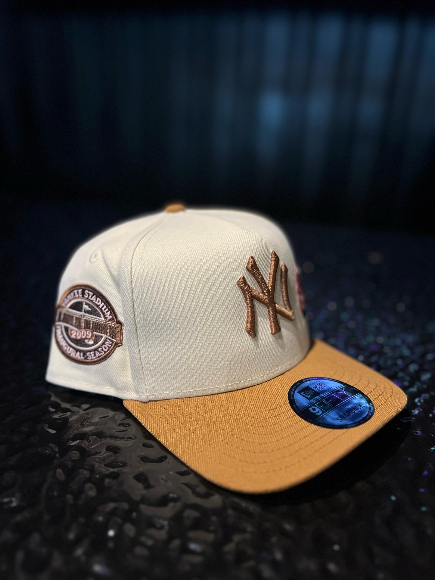 GORRA NEW ERA YANKEES 2009 CREAM GOLD ROSE SNAPBACK