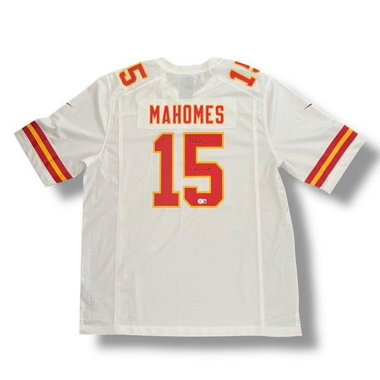 Jersey de los Kansas City Chiefs autografiado por el estadounidense Patrick Mahomes