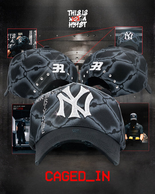 Gorra 31 hats THIS IS NOT A HEIST - CAGED IN (PREVENTA)