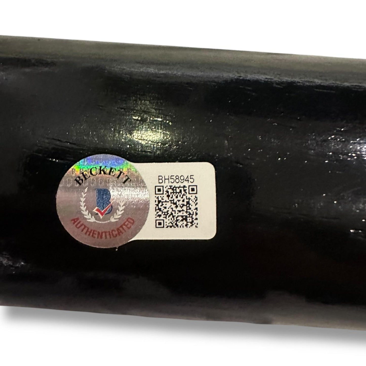 Bat autografiado por Ronald Acuña Jr