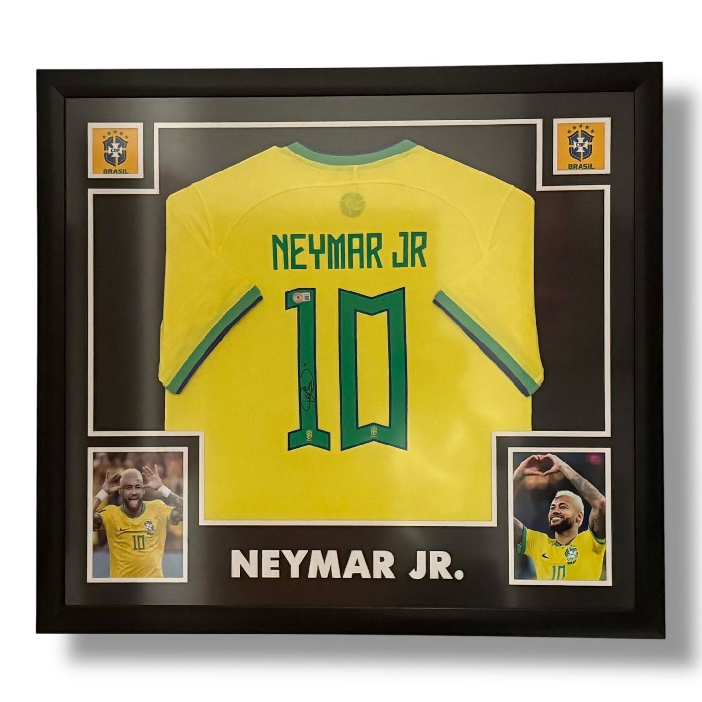Jersey de Brasil autografiado y enmarcado por Neymar Jr