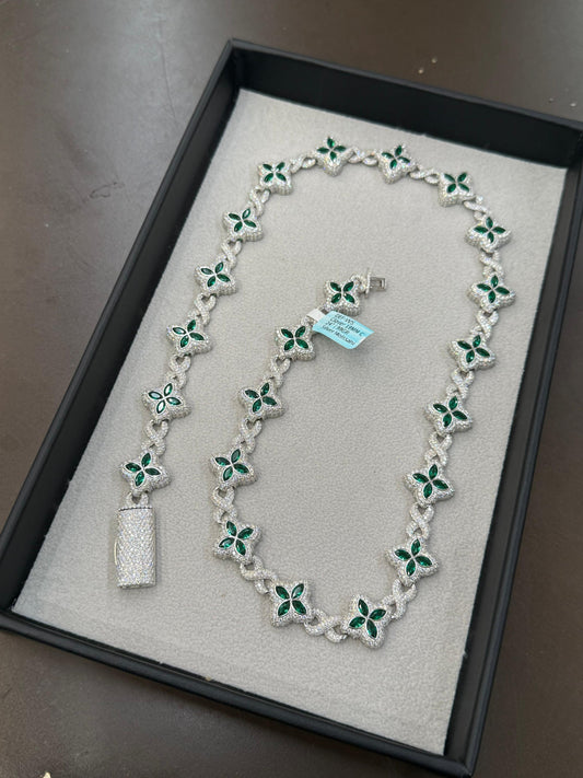 Collar Trebol Plata Moisanita