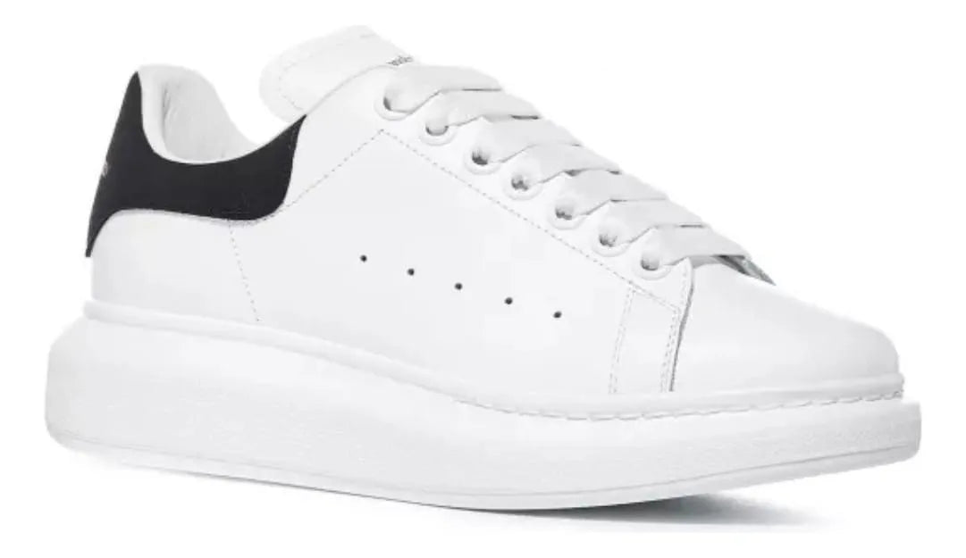 Tenis Alexander Mcqueen Oversized Talón Negro Clásico