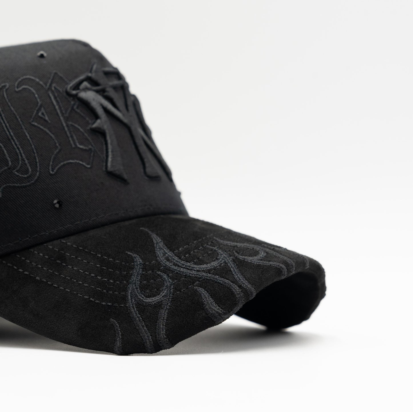 GORRA 31 HATS "NY BLACK IN BLACK" Vol. 2  (PREVENTA)