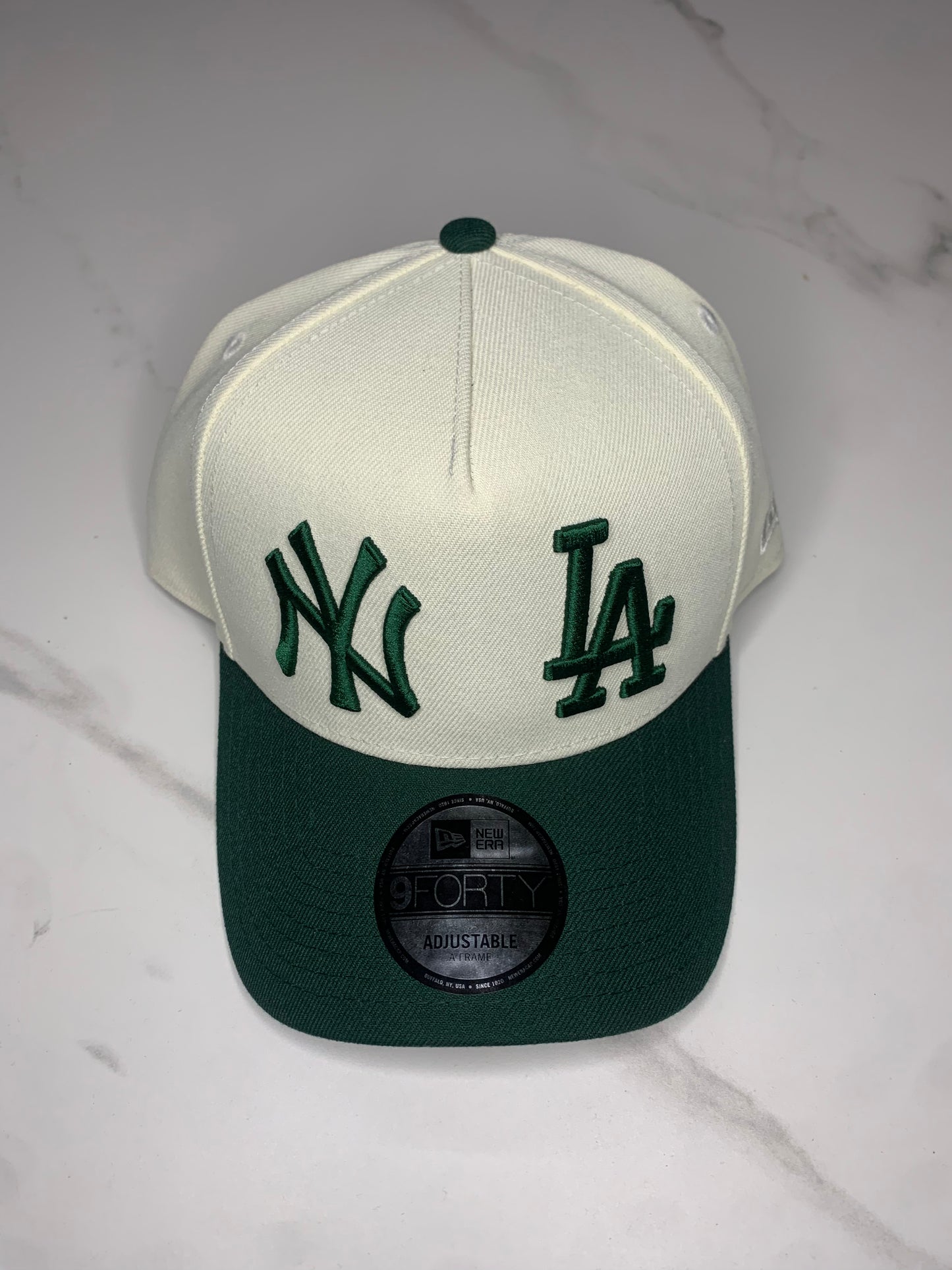 GORRA NY x LA GREEN BEIGE ADJUSTABLE