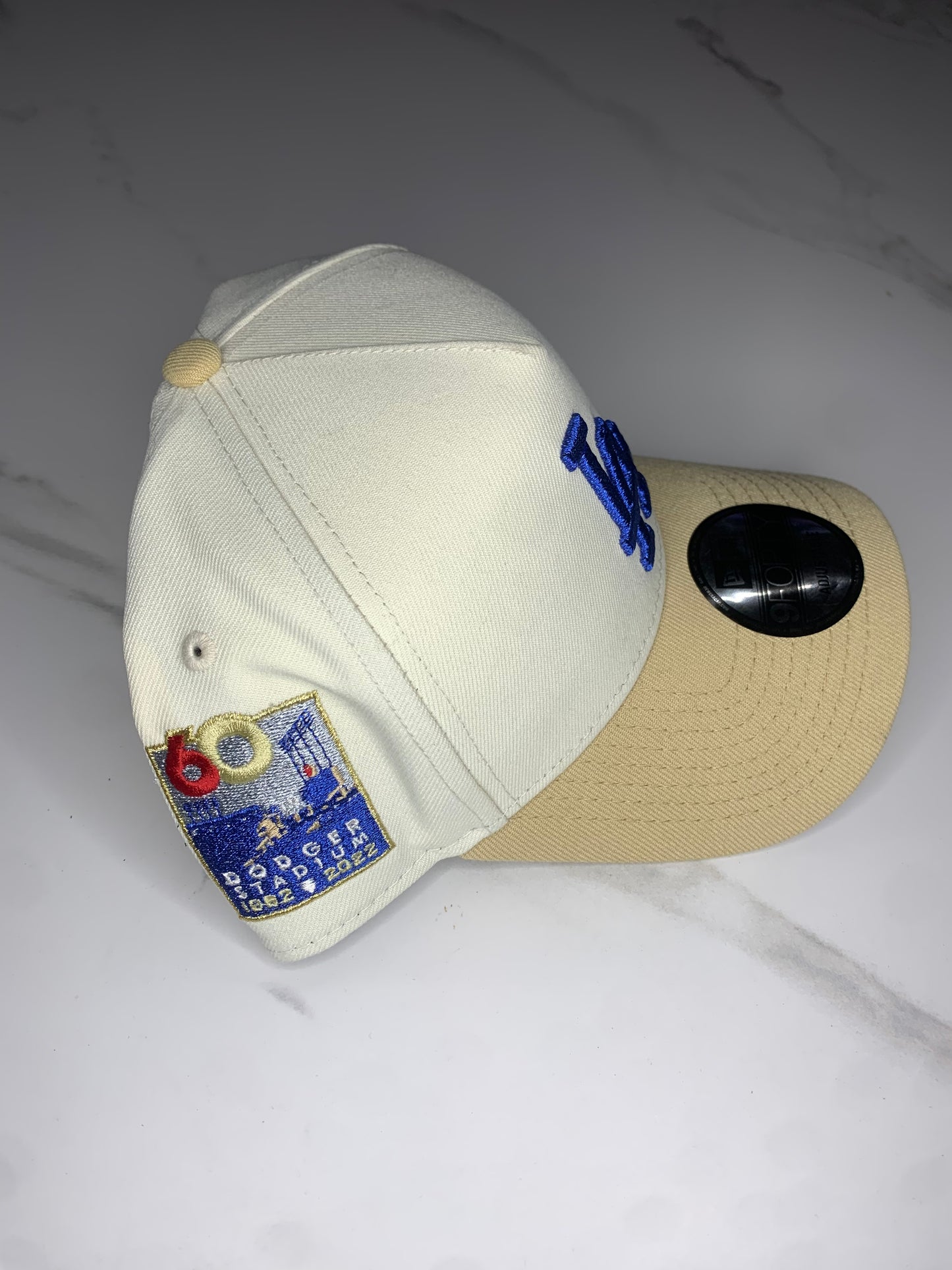 GORRA NEW ERA DODGERS 60TH BEIGE BLUE CREAM ADJUSTABLE