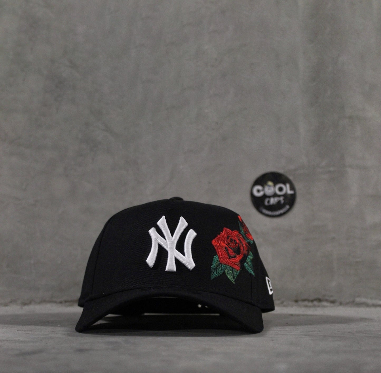 GORRA NEW ERA YANKEES BLACK BIG ROSE ADJUSTABLE