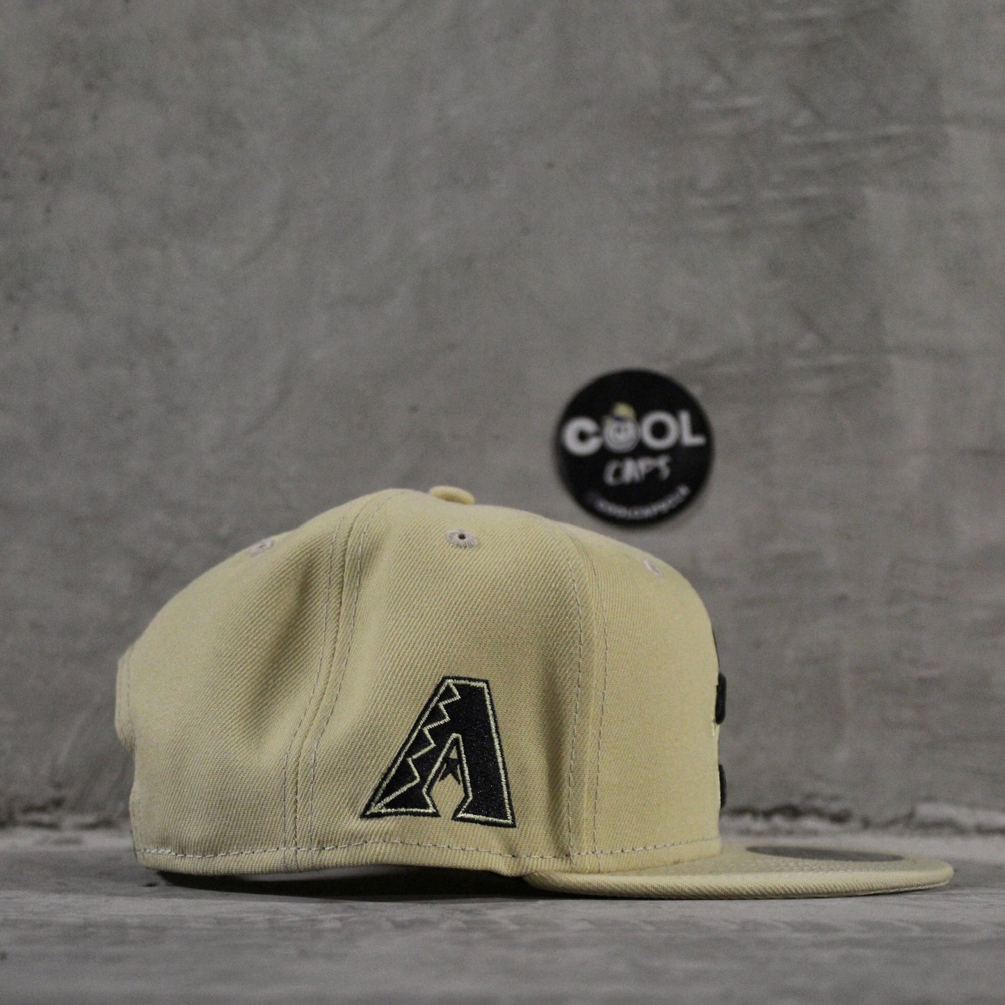 GORRA NEW ERA DIAMONDS OLIVE SNAPBACK