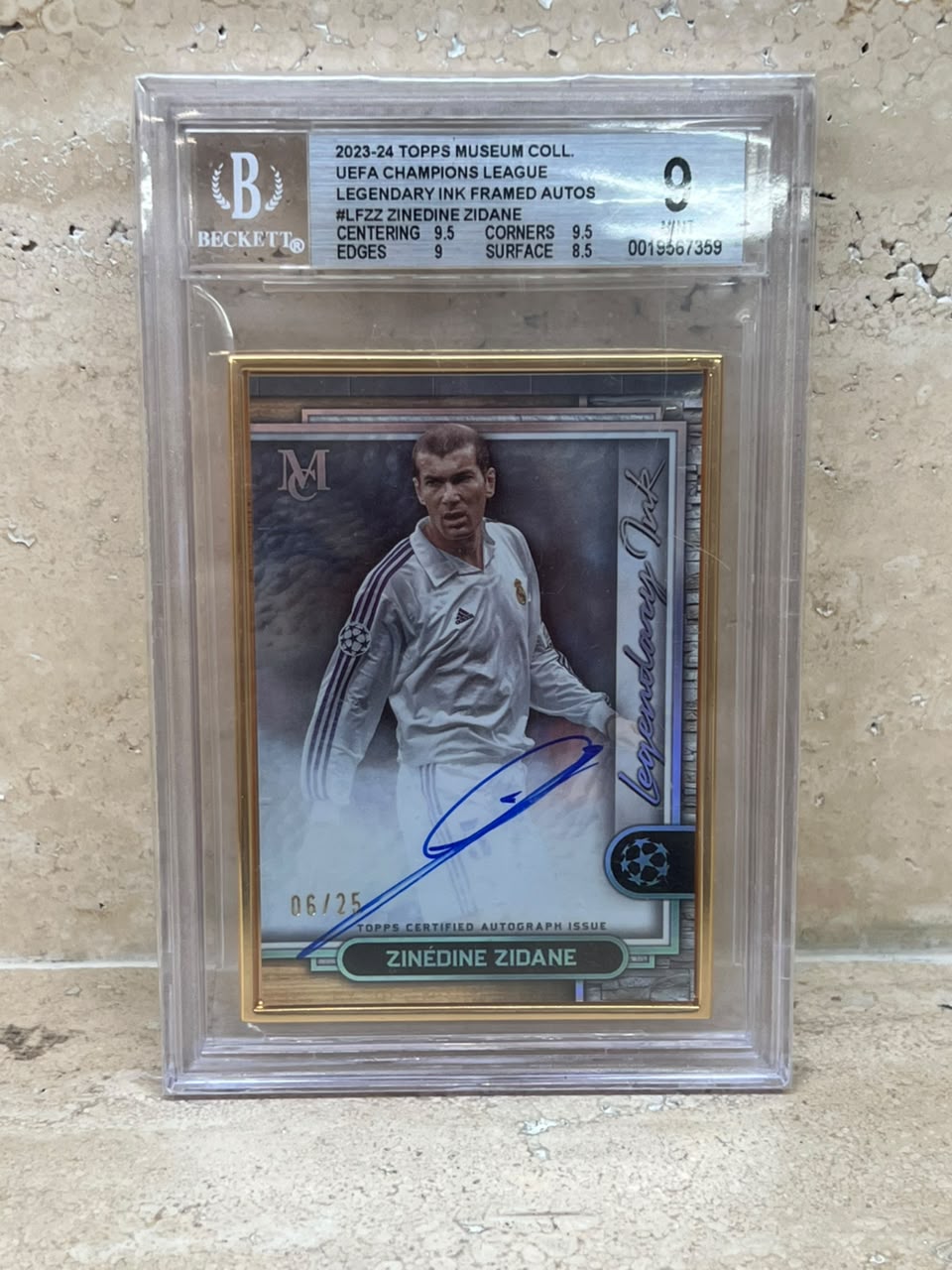 Topps Museum Collection 2023-24 UEFA Champions League Zinedine Zidane Legendary Ink Framed Auto 06/25