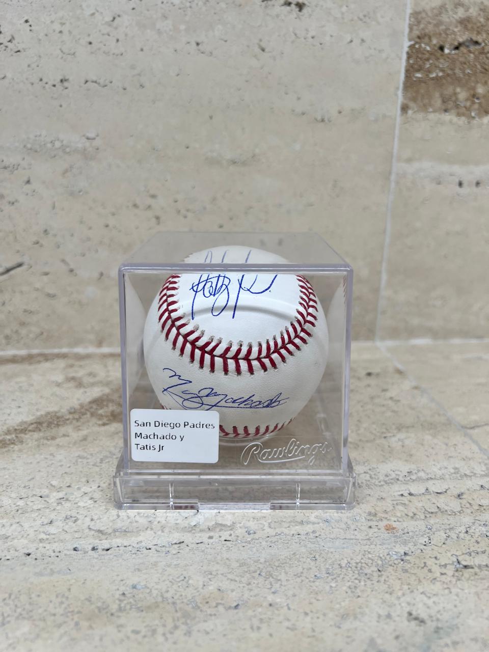 Pelota Oficial Firmada por Fernando Tatis Jr. y Manny Machado