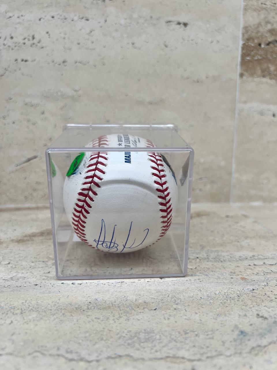 Pelota Oficial Firmada por Fernando Tatis Jr. y Manny Machado