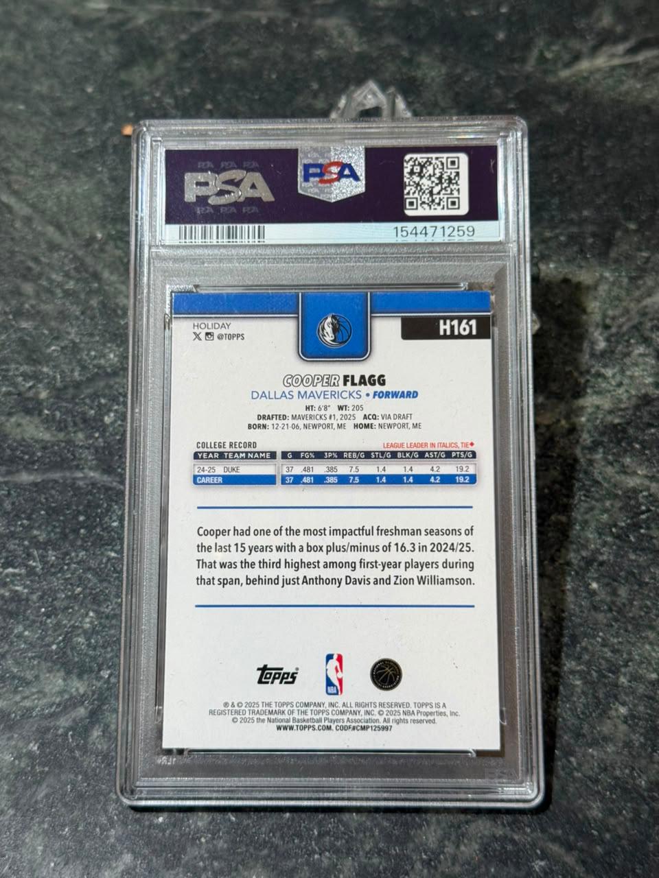 Cooper Flagg 2025 Topps Holiday Glitter Rookie Card