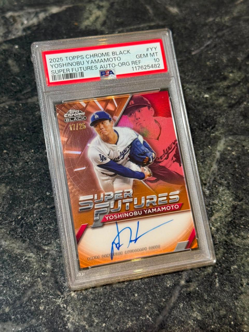 Yoshinobu Yamamoto 2025 Topps Chrome Black Super Futures Autograph