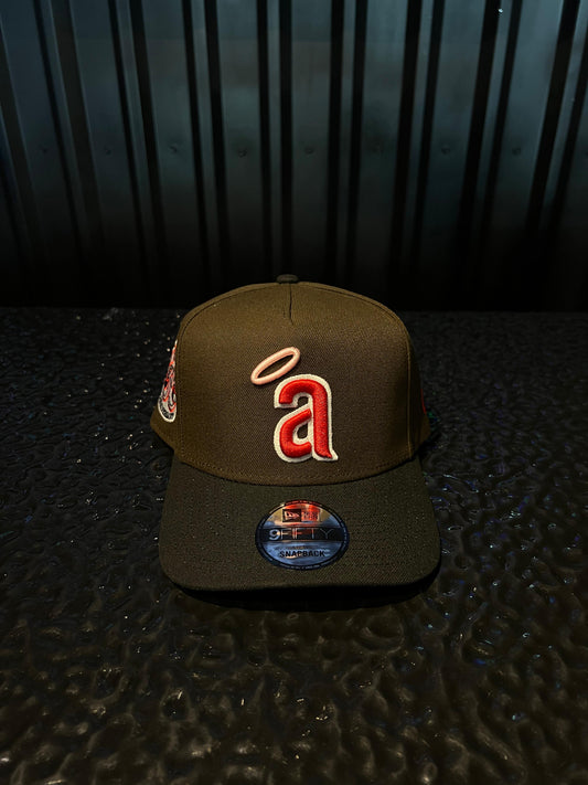 GORRA NEW ERA CALIFORNIA ANGELS "á" 35TH BROWN BLACK SNAPBACK