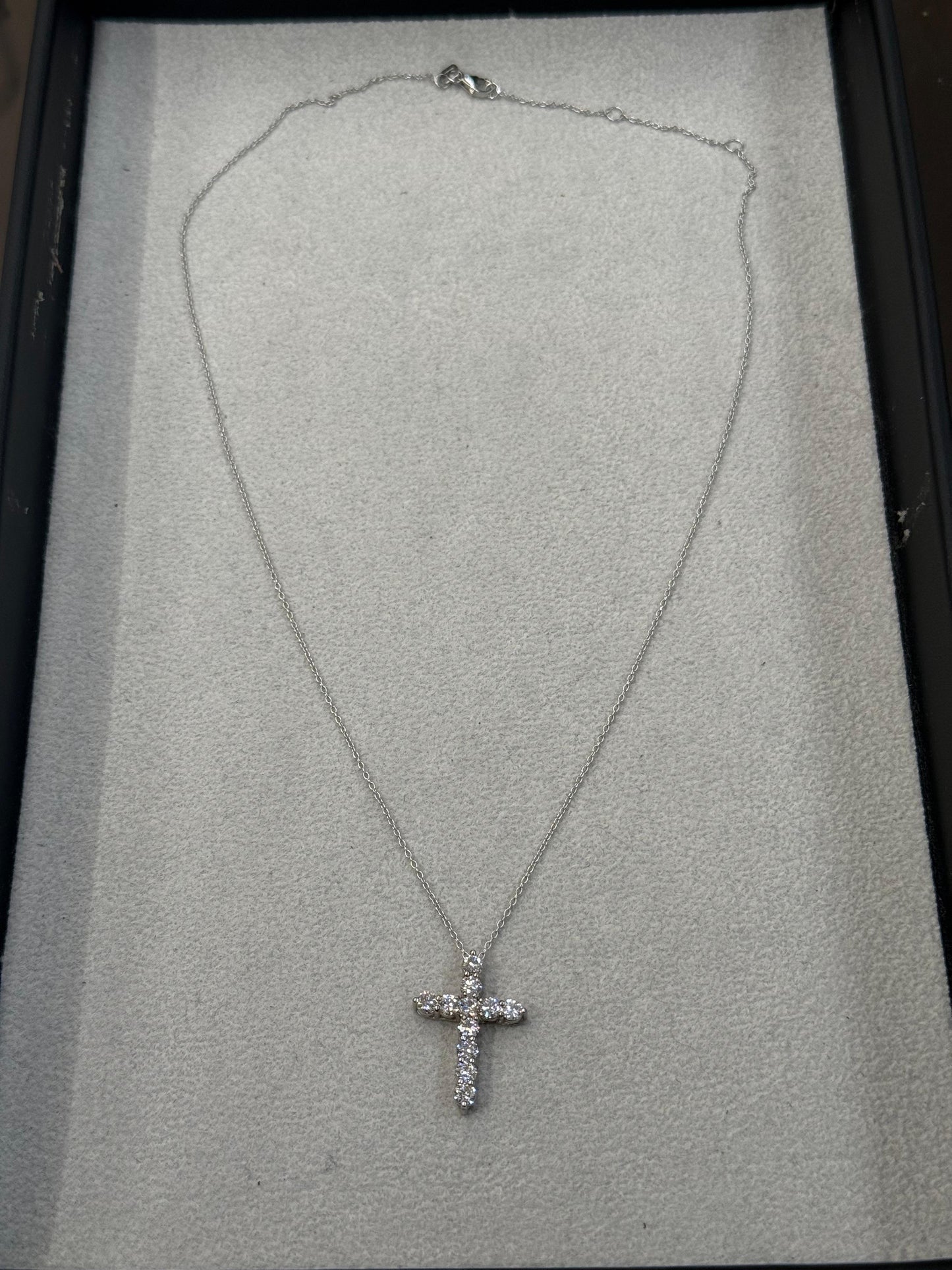 Collar y dije oro de 14K diamantes 1CT