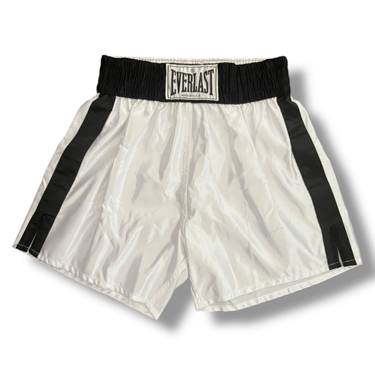 Short de boxeo autografiado por Muhammad Ali