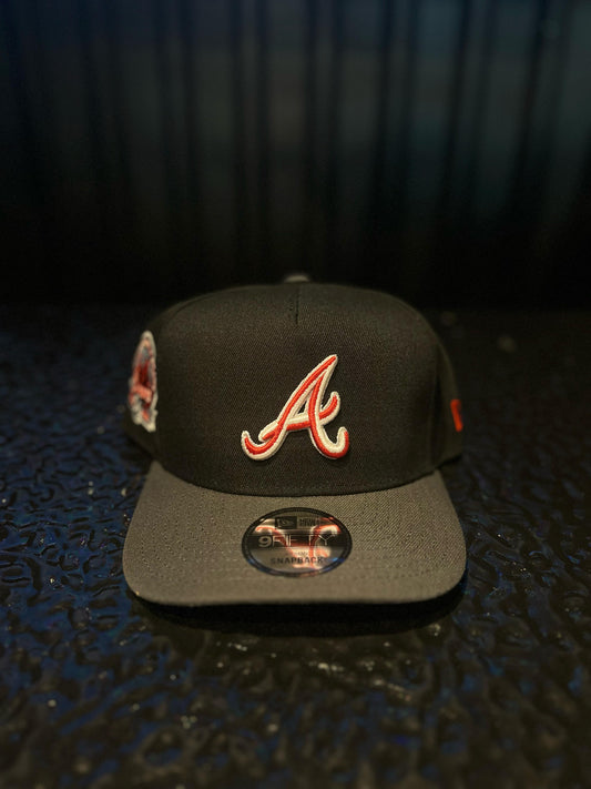 GORRA NEW ERA BRAVES 4OTH ATLANTA RED/BLACK SNAPBACK