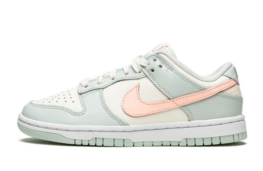 Dunk Low Barely Green (W)