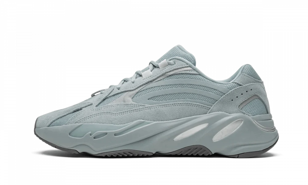 Yeezy boost 700 V2 Hospital Blue DROP SHOP