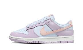 Dunk Low Easter 2022 (W)